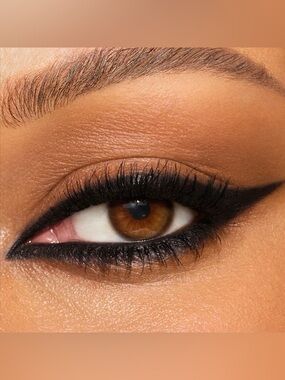 Black Eyeliner Retractable Eyeliner Pencil - Black